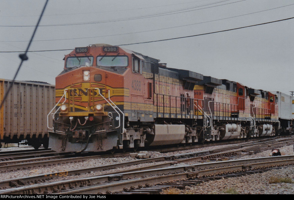 BNSF 4388 East